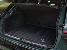 Nieuwe Audi Q3 kofferruimte - Autobedrijf Deckx-team