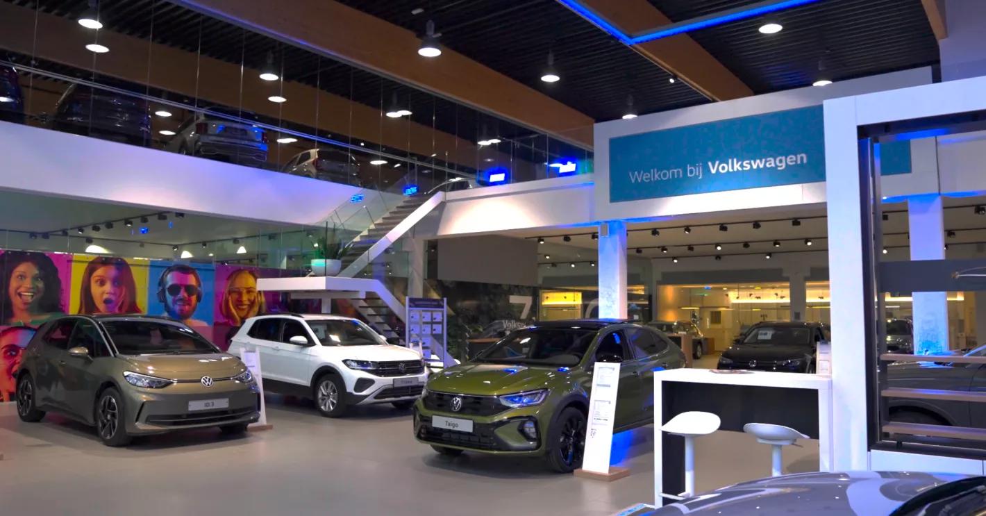 Nieuwe showroom Volkswagen Deckx-team