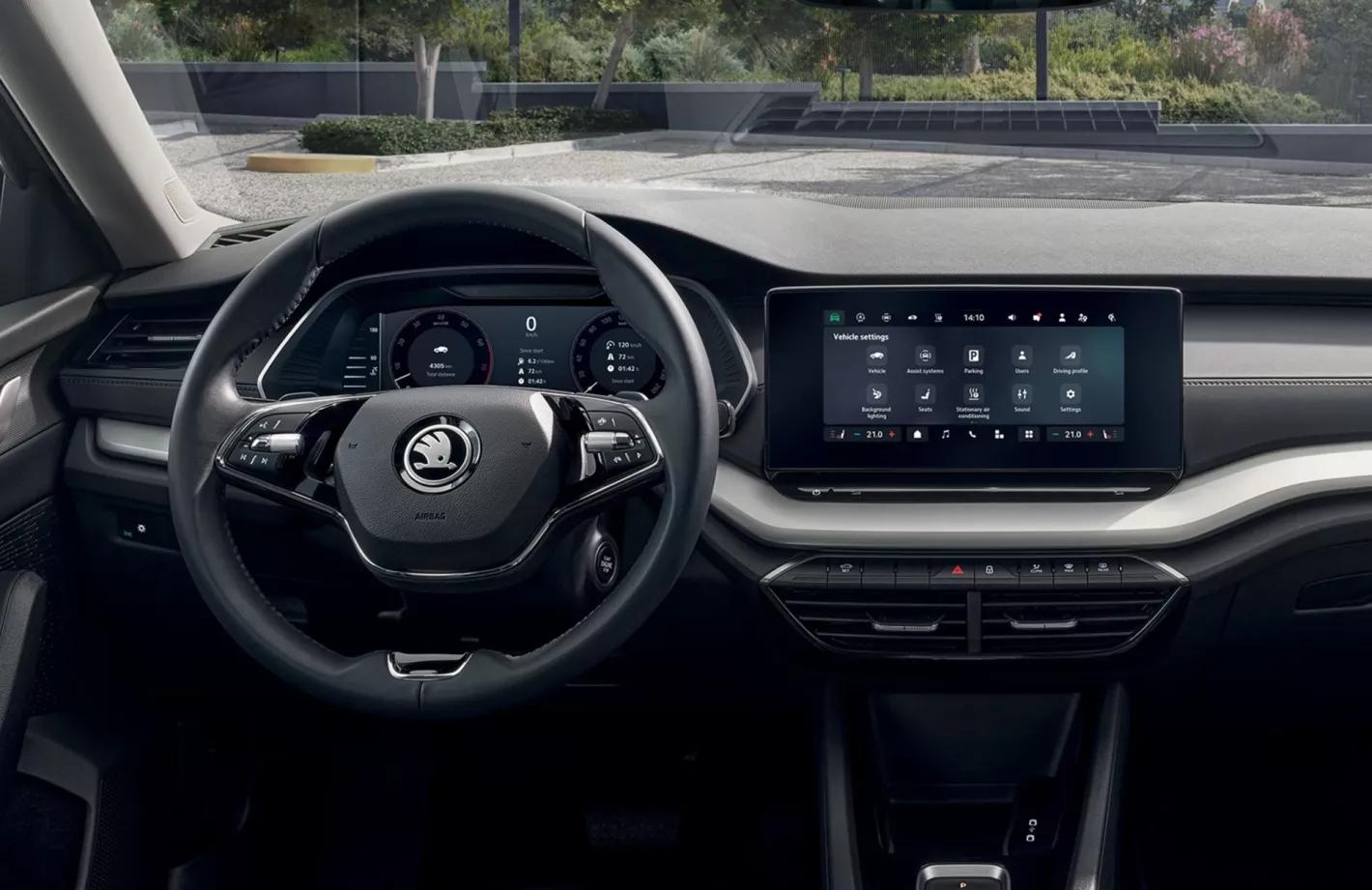 skoda octavia interieur infotainment stuur