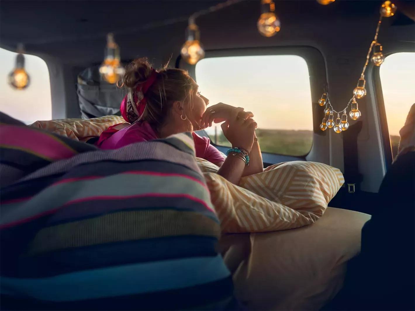 Volkswagen voertuigen caddy california interieur