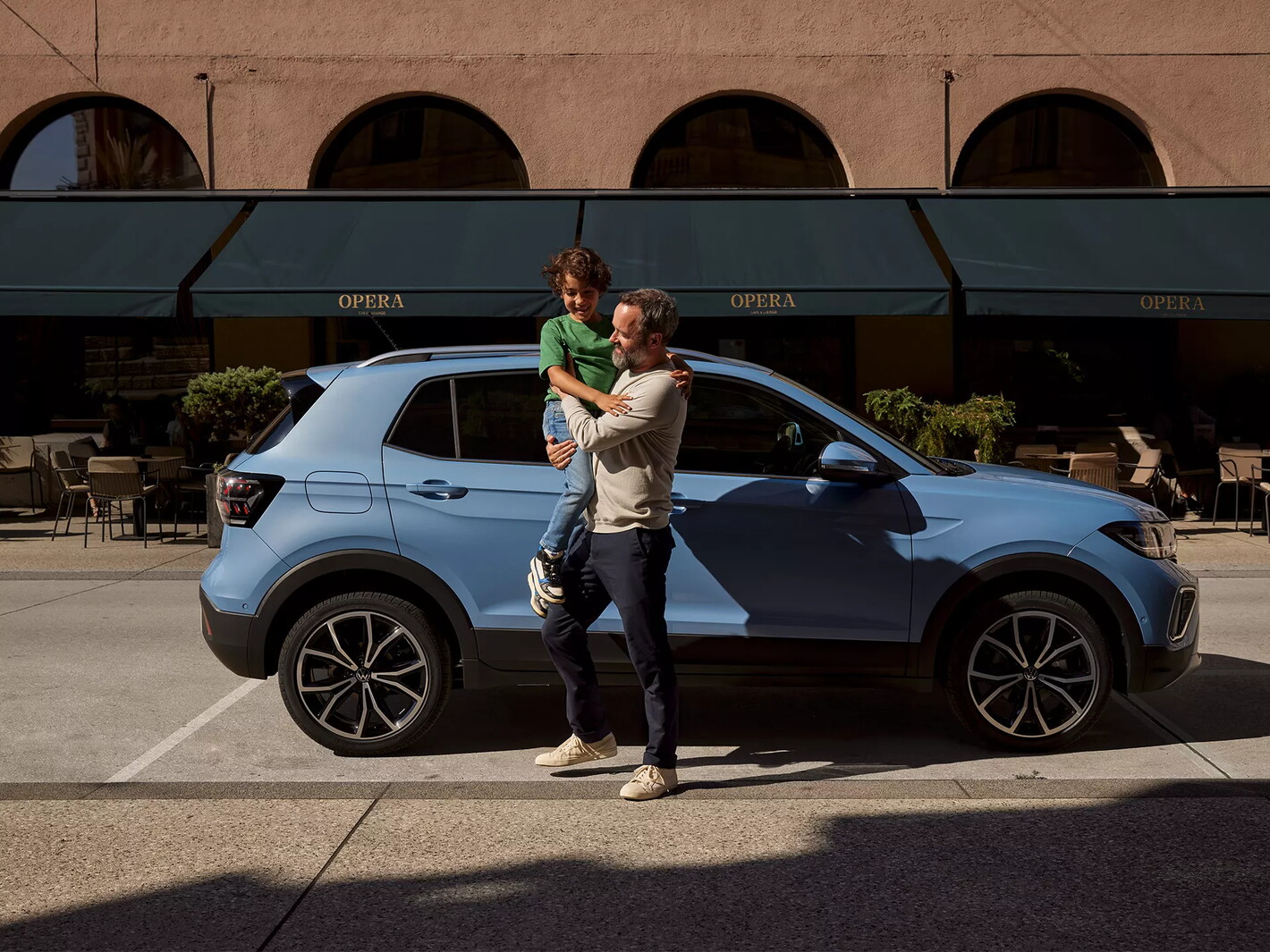 Blauwe Volkswagen T-Cross