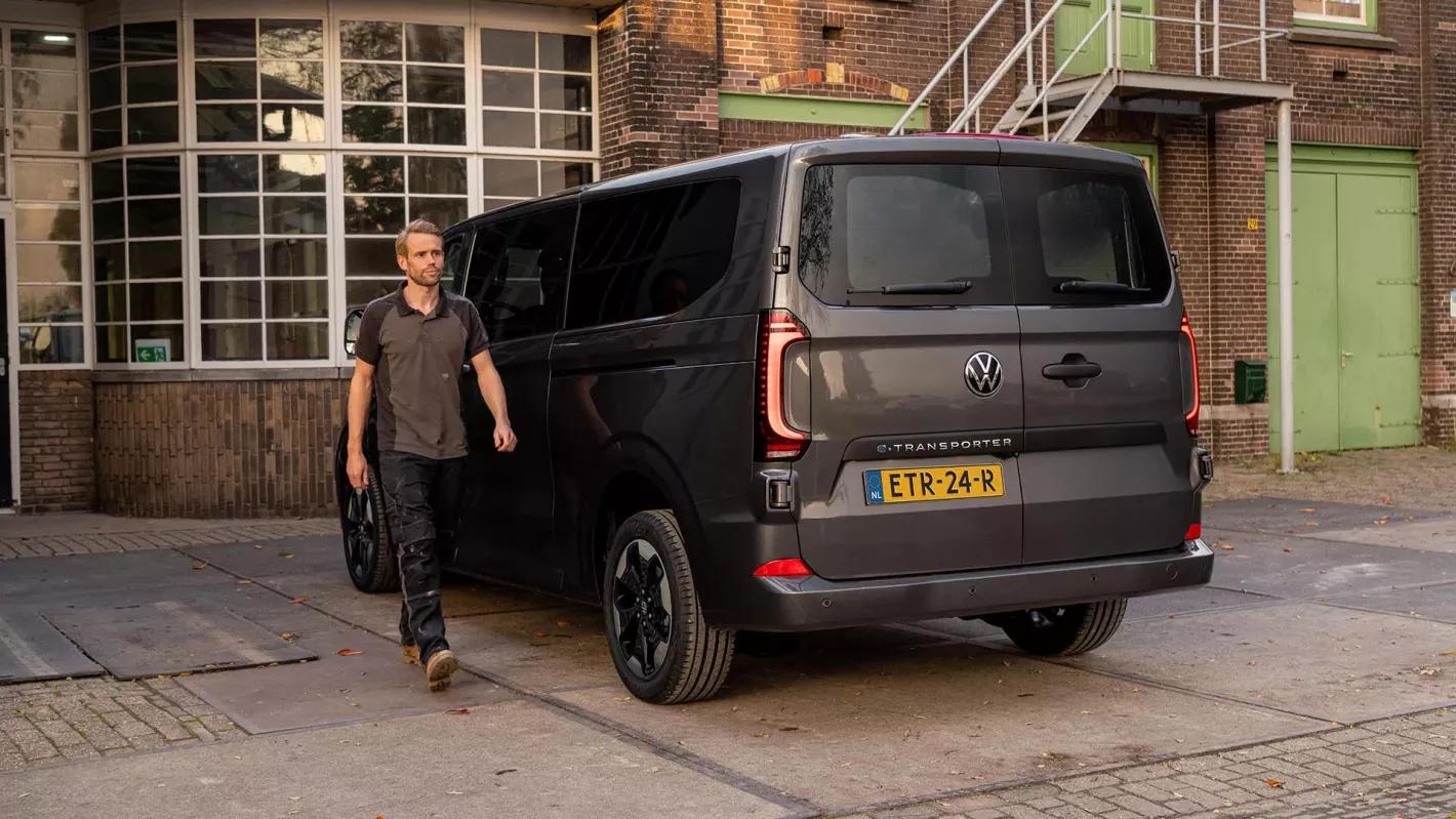 Volkswagen bedrijfswagens nieuwe e-transporter achterkant