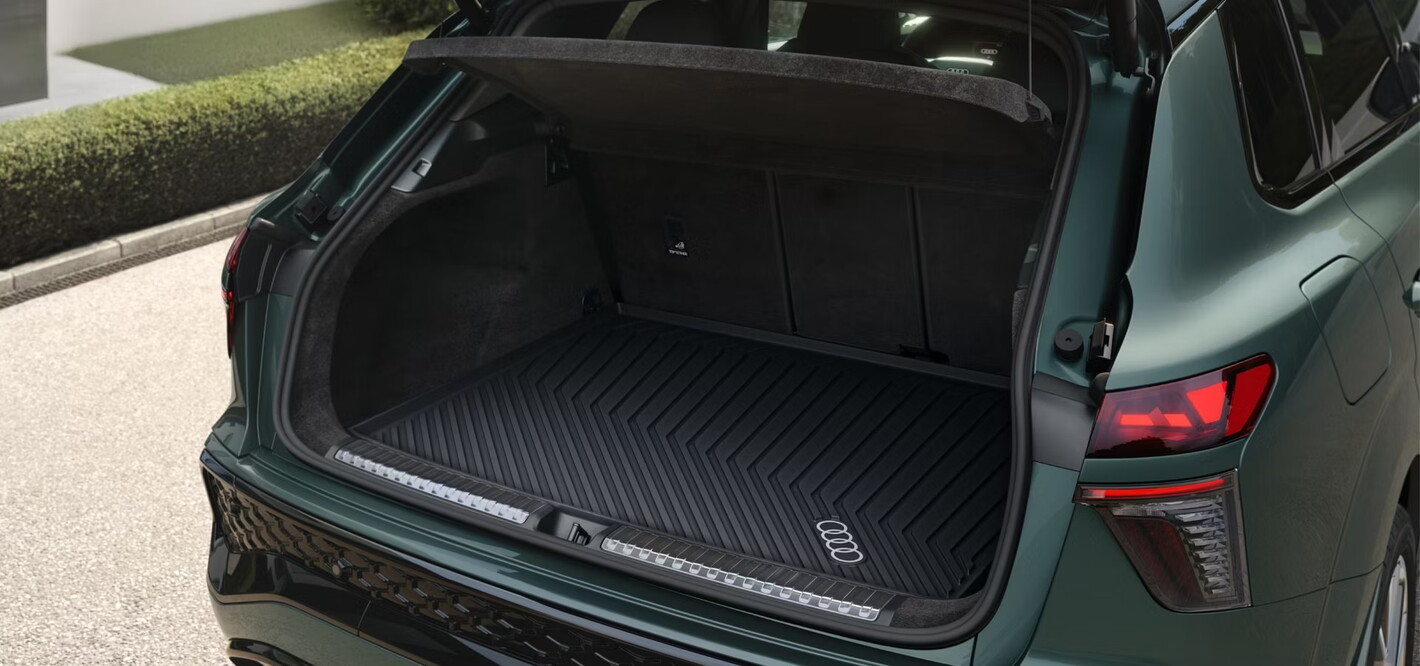 Nieuwe Audi Q3 kofferruimte - Autobedrijf Deckx-team